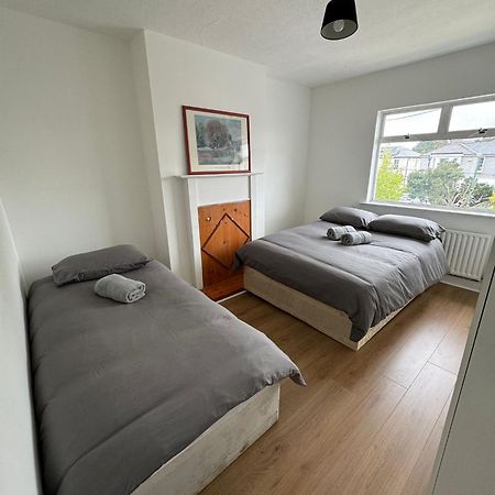 Nice Triple Room At 2 Iveragh Rd-7 Dublin Extérieur photo